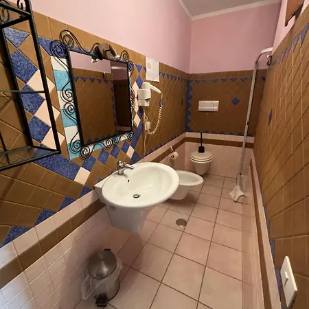 Отель Anima Rooms&pool - Con Piscina *