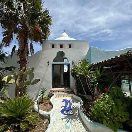 Отель Anima Rooms&pool - Con Piscina