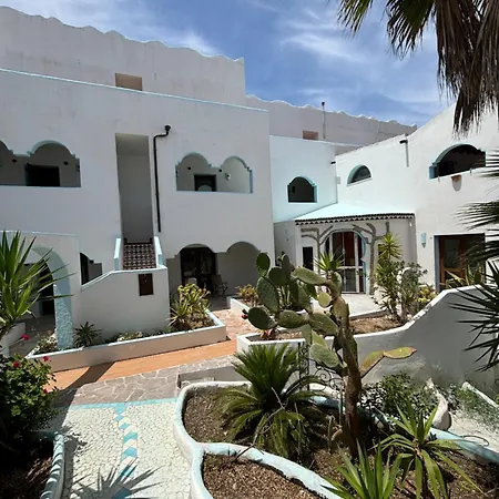 Отель Anima Rooms&pool - Con Piscina *